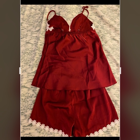 Red silky pajama set - Picture 2 of 5